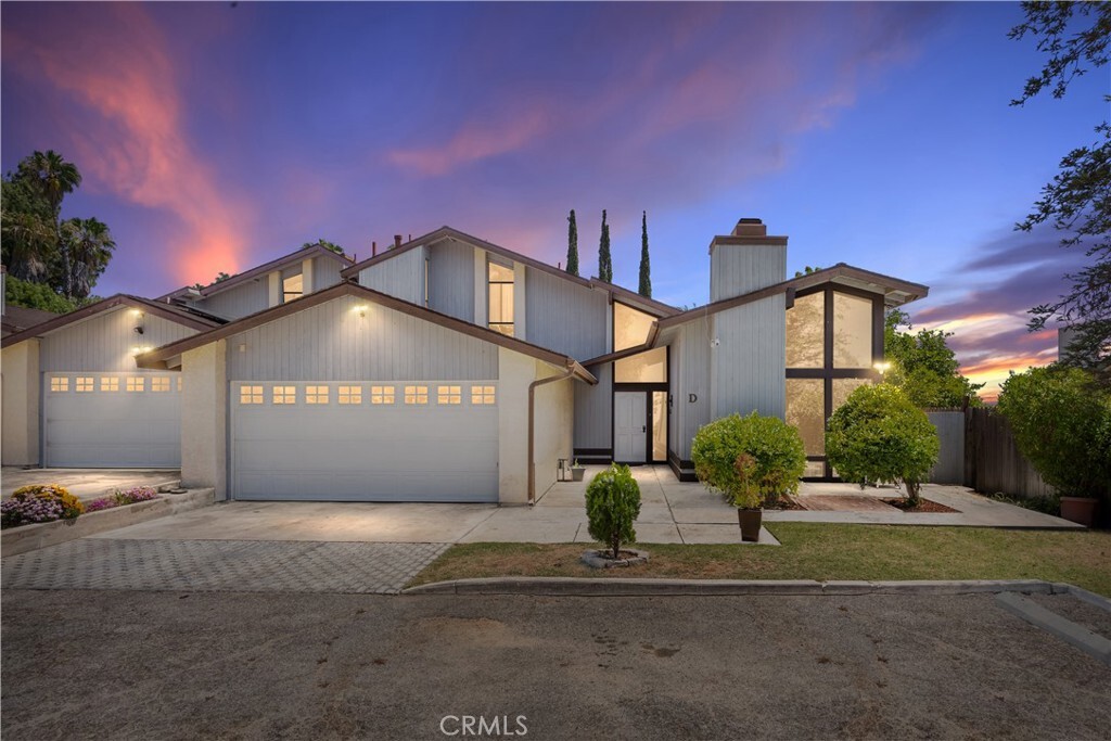 Property Photo: 3319 Maywood Drive 1 CA 93306
