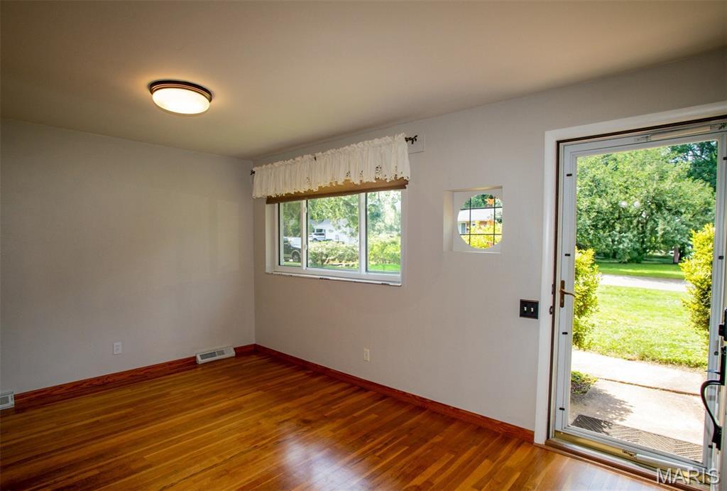 Property Photo:  54 Gocke Place  MO 63114 