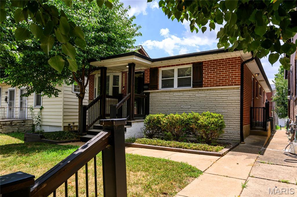 Property Photo:  4504 Eichelberger Street  MO 63116 