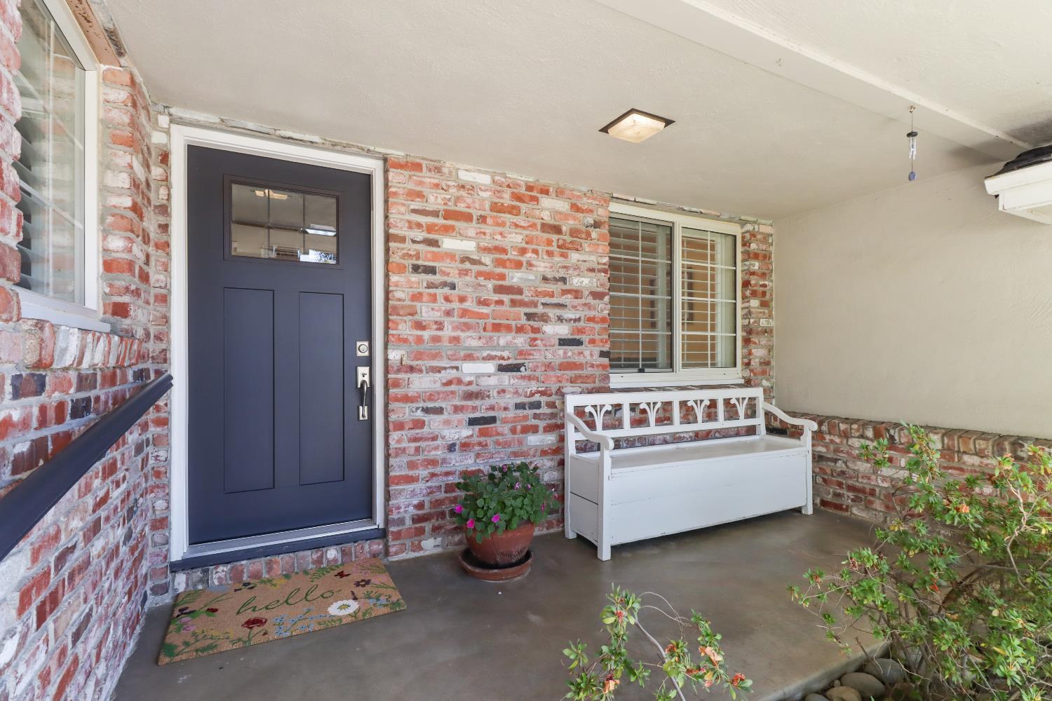 Property Photo: 1292 Noonan Drive CA 95822