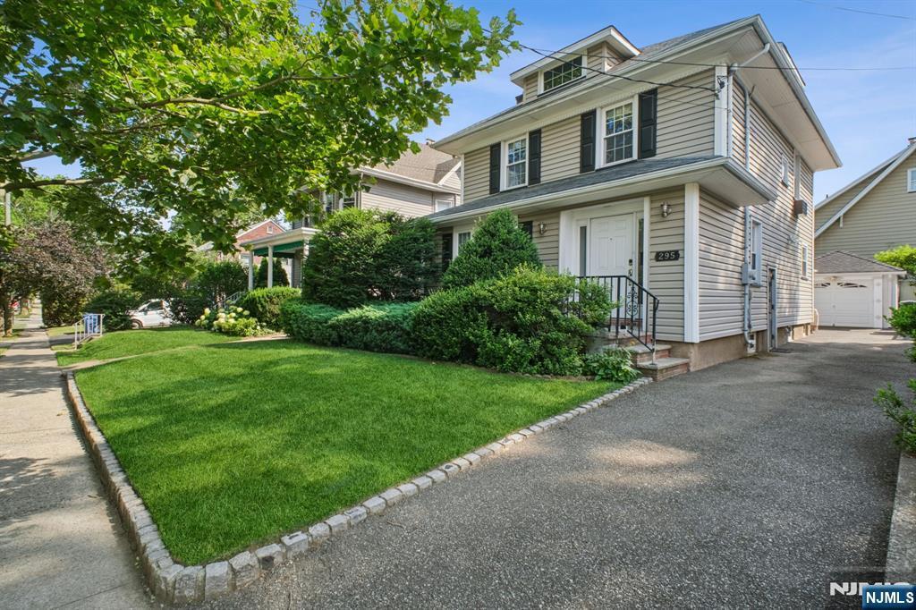 295 Washington Avenue  Rutherford NJ 07070 photo
