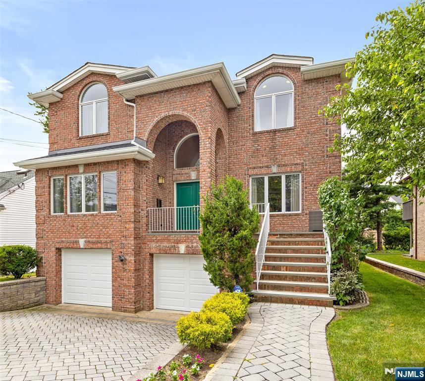 34 Bayview Avenue  Englewood Cliffs NJ 07632 photo