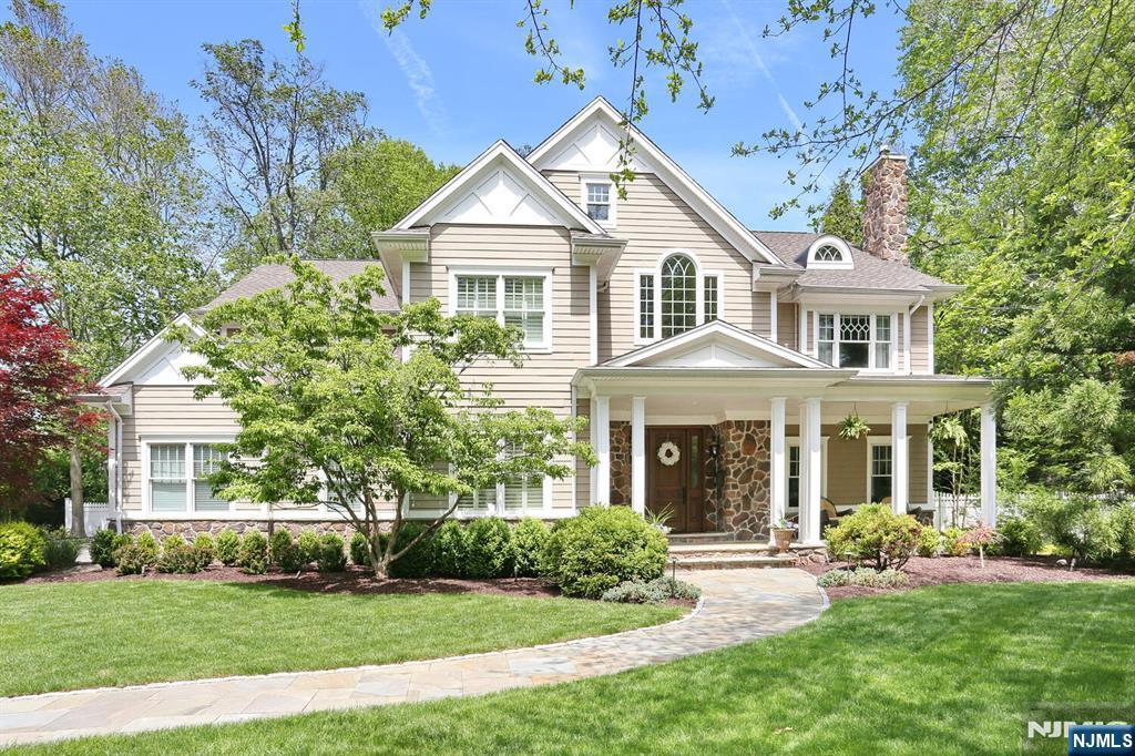 7 Newton Place  Allendale NJ 07401 photo