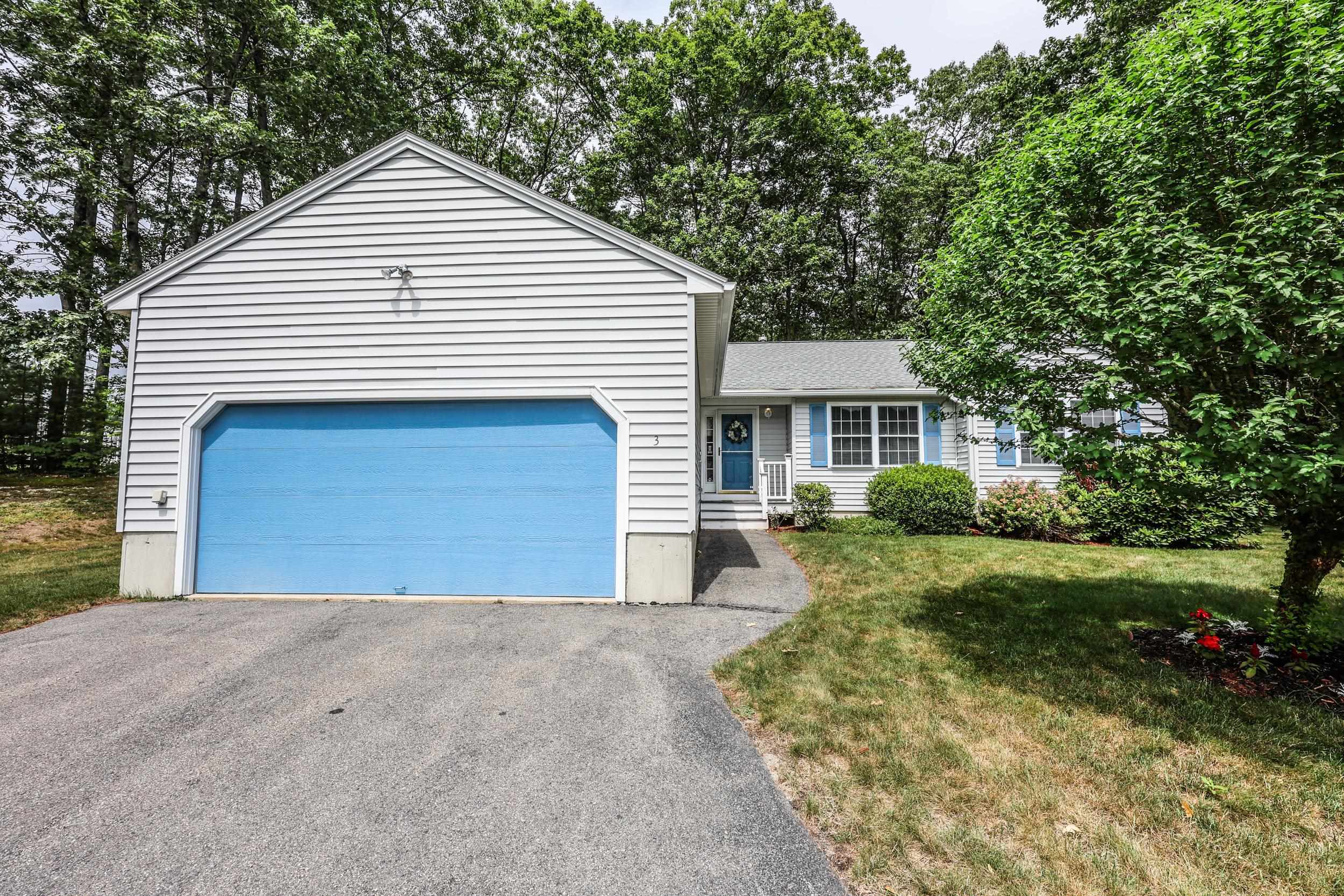 Property Photo: 3 Glasgow Circle NH 03051