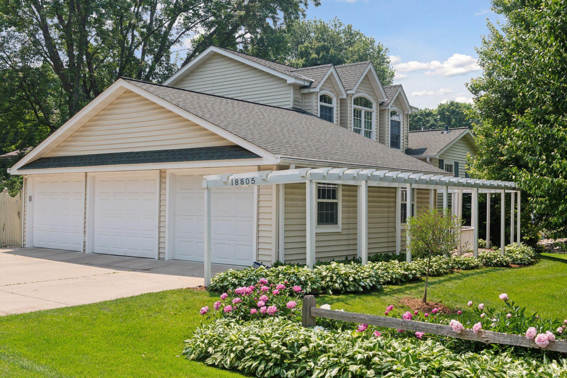 Property Photo: 18805 Azure Road MN 55391