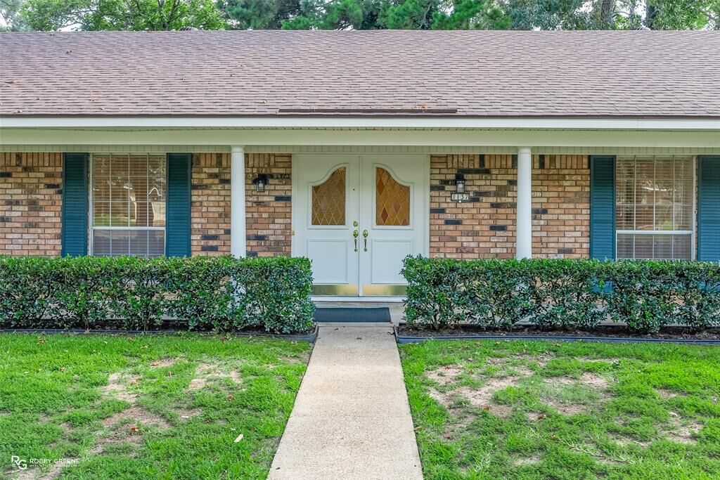 Property Photo:  1137 N Kirkwood Drive  LA 71118 