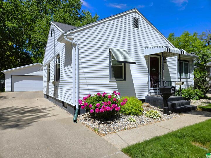 Property Photo: 3345 Concordia Dr IA 51104