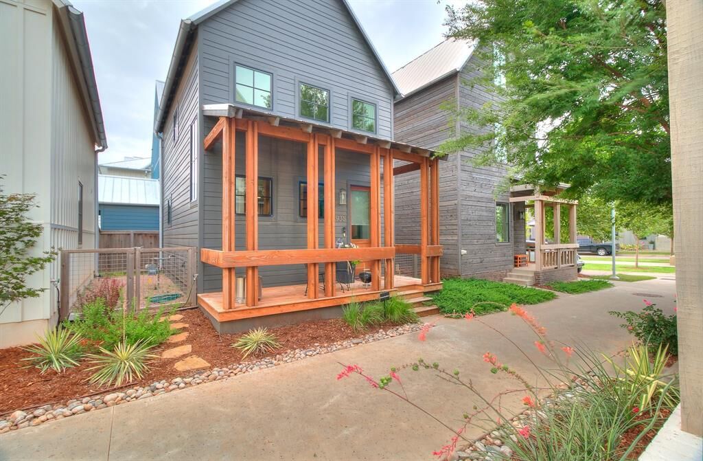 Property Photo:  936 Pedalers Lane  OK 73108 