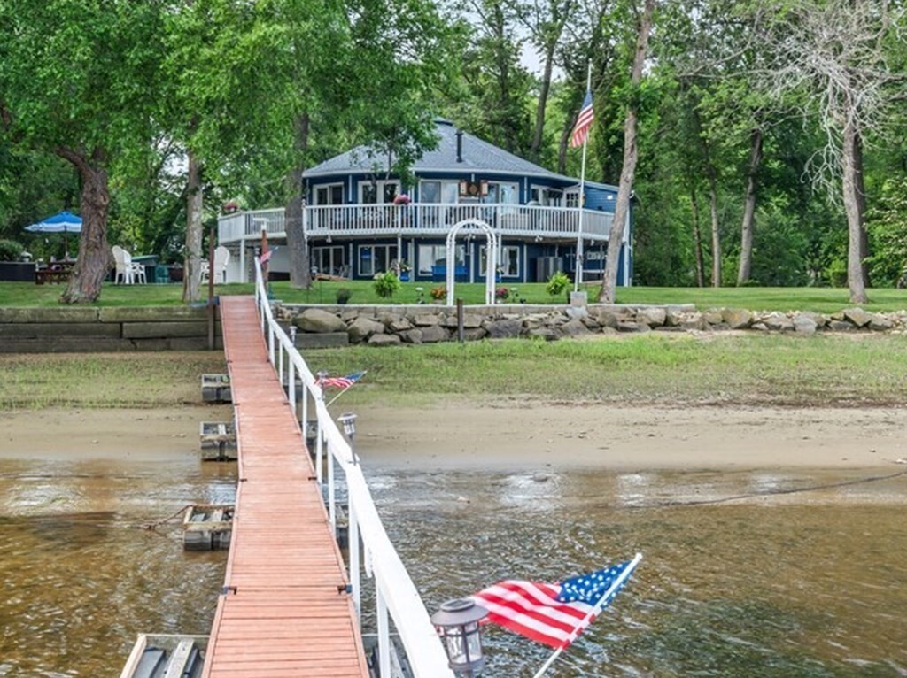 Property Photo:  108 Pleasant Valley Rd  MA 01913 