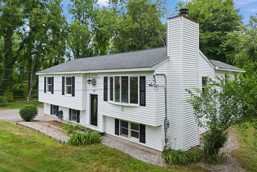 Property Photo:  15 N Broadway  MA 01832 