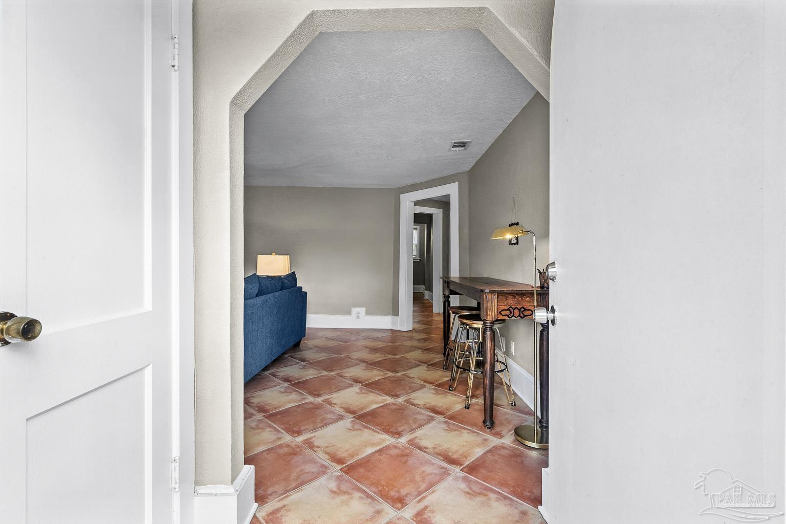 Property Photo: 1000 W Lee St FL 32501