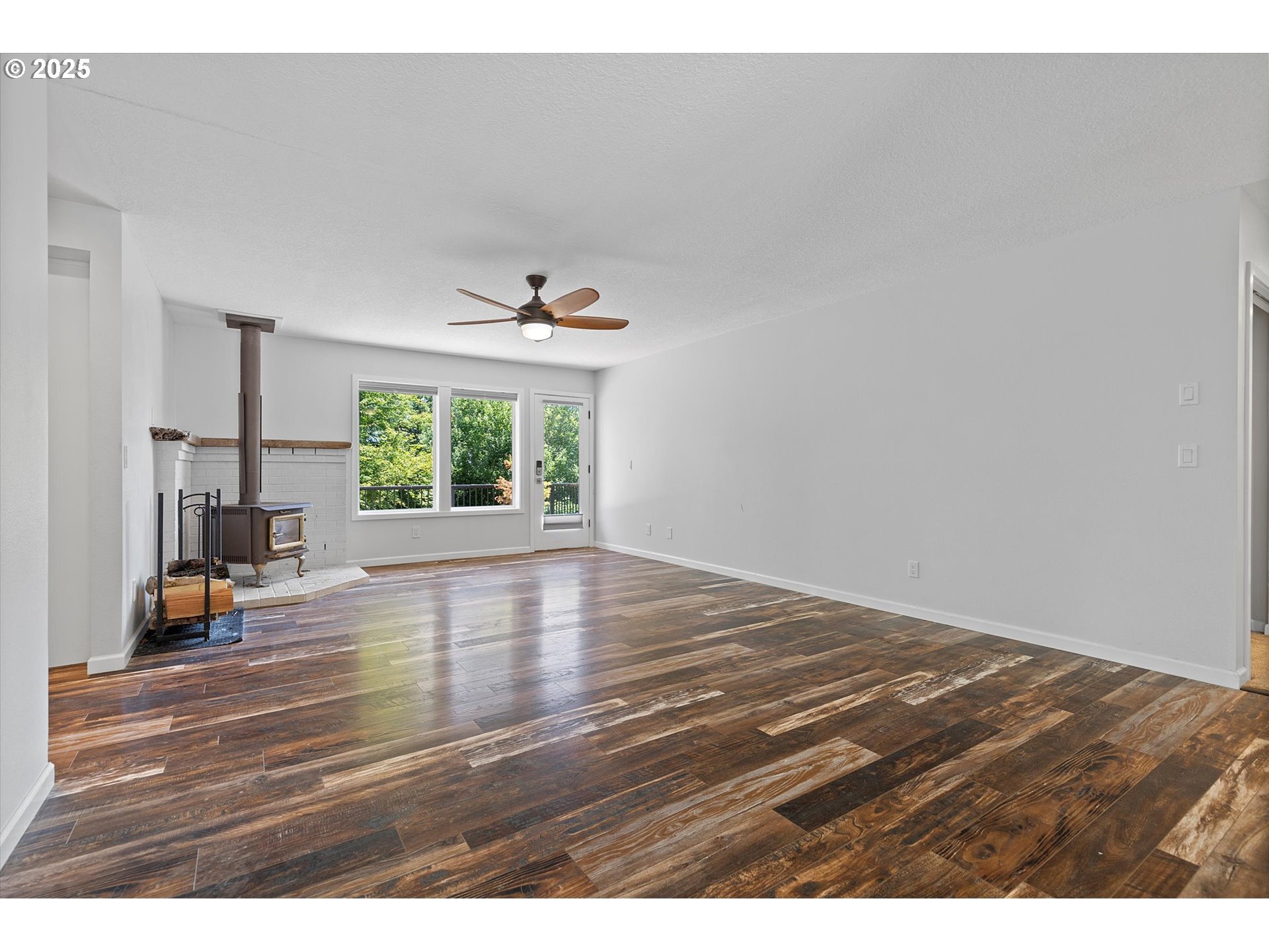 Property Photo: 21140 Zeus Dr OR 97068