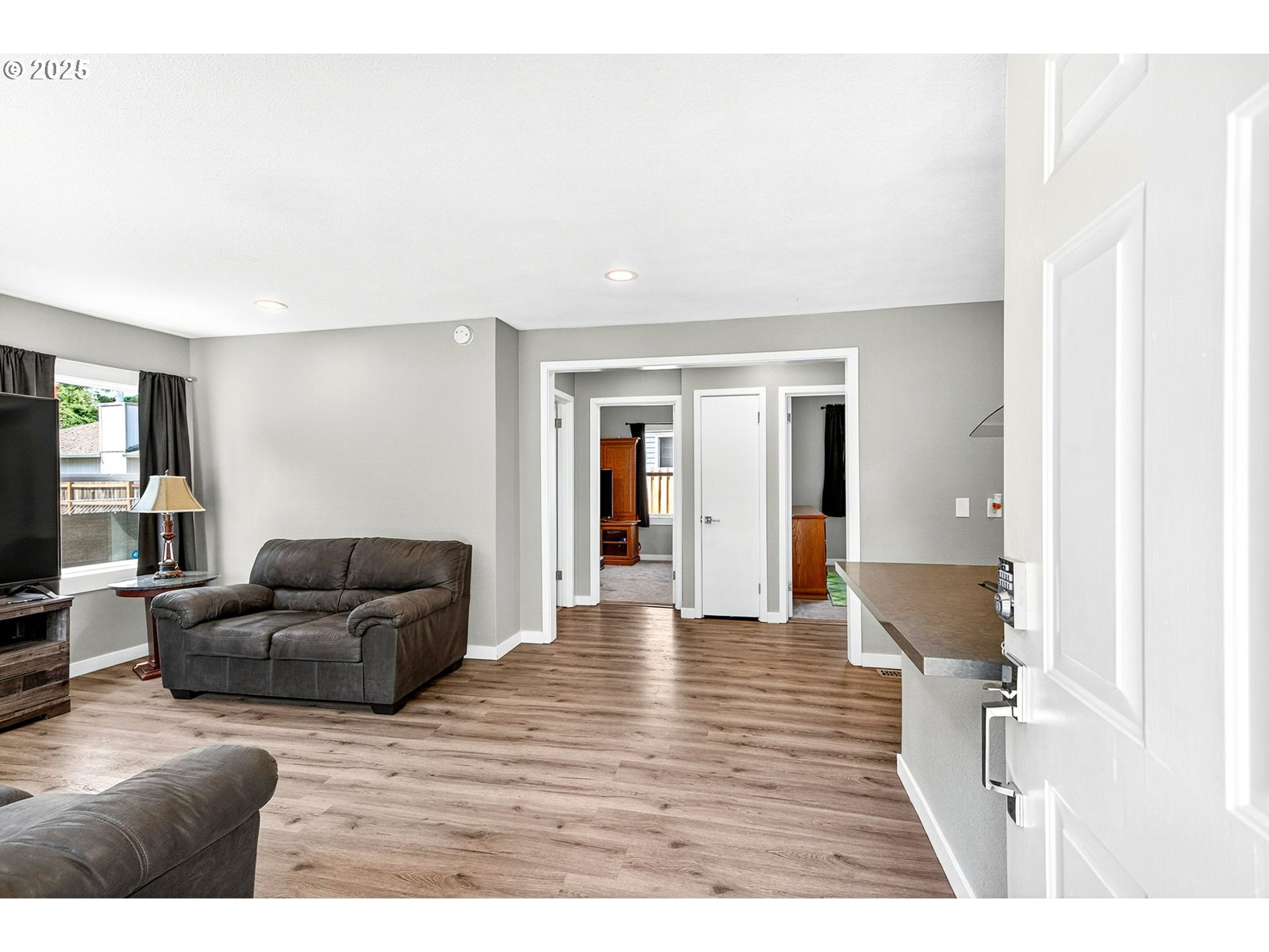 Property Photo: 2829 SE 145th Ave OR 97236