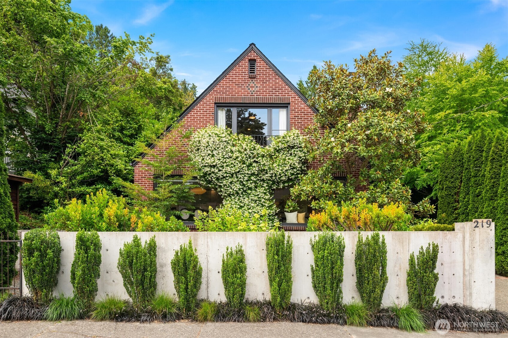 Property Photo:  219  Erie Avenue  WA 98122 