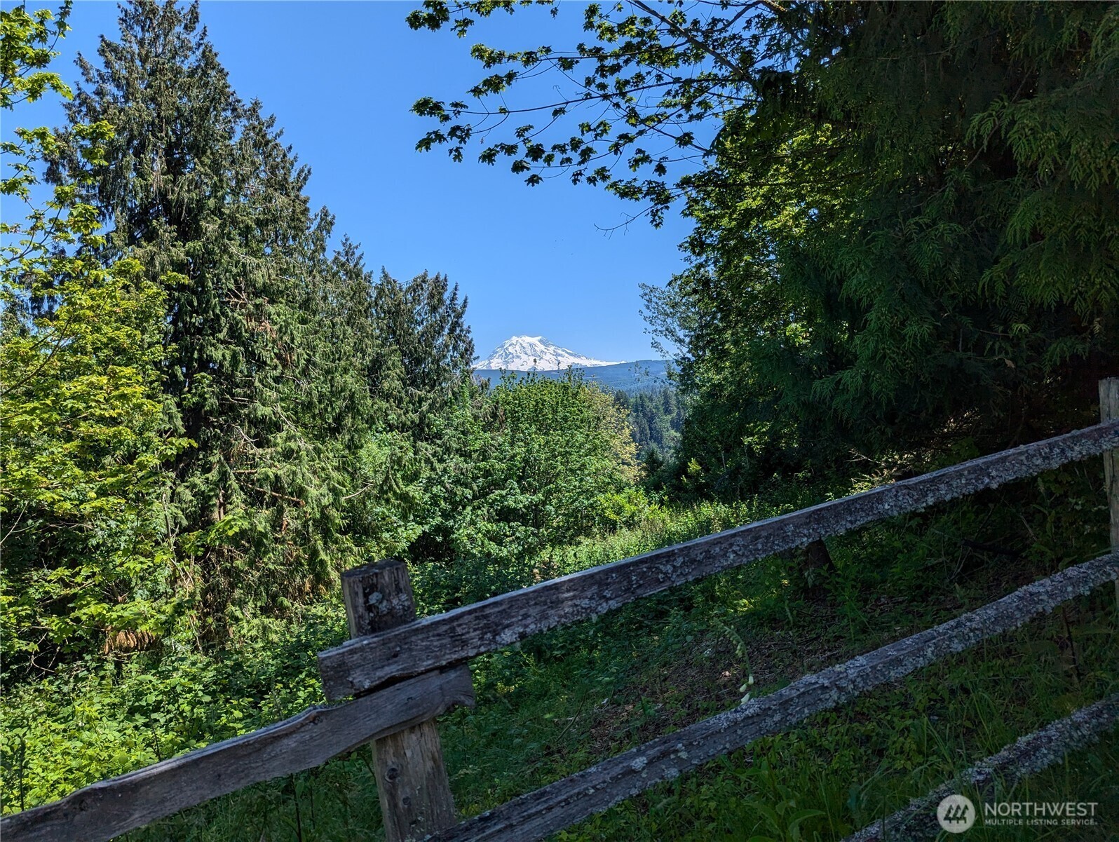 Property Photo:  23105  165th Avenue E  WA 98338 