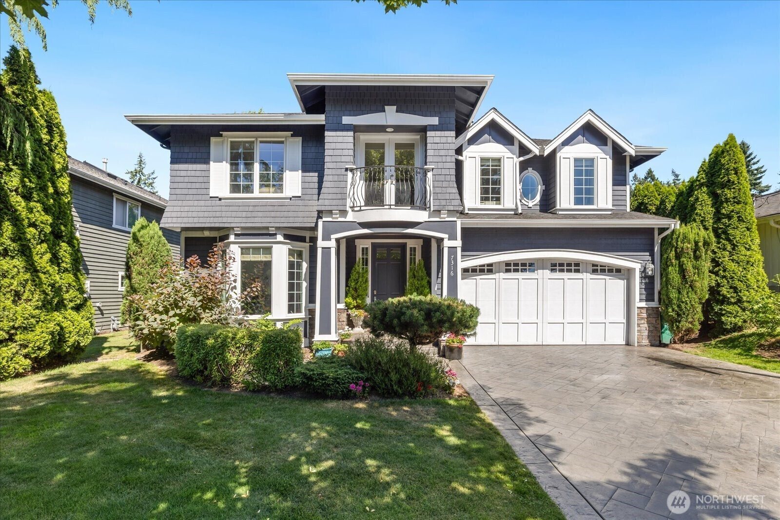 Property Photo: 7316 126th Avenue NE WA 98033