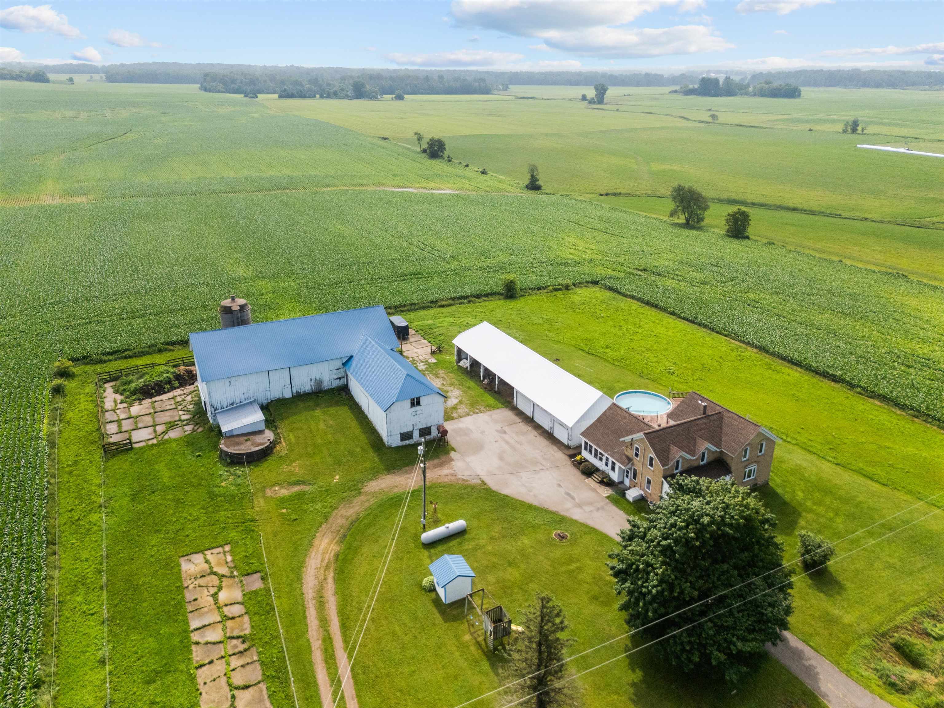 Property Photo:  N8028 State Road 22  WI 54922 