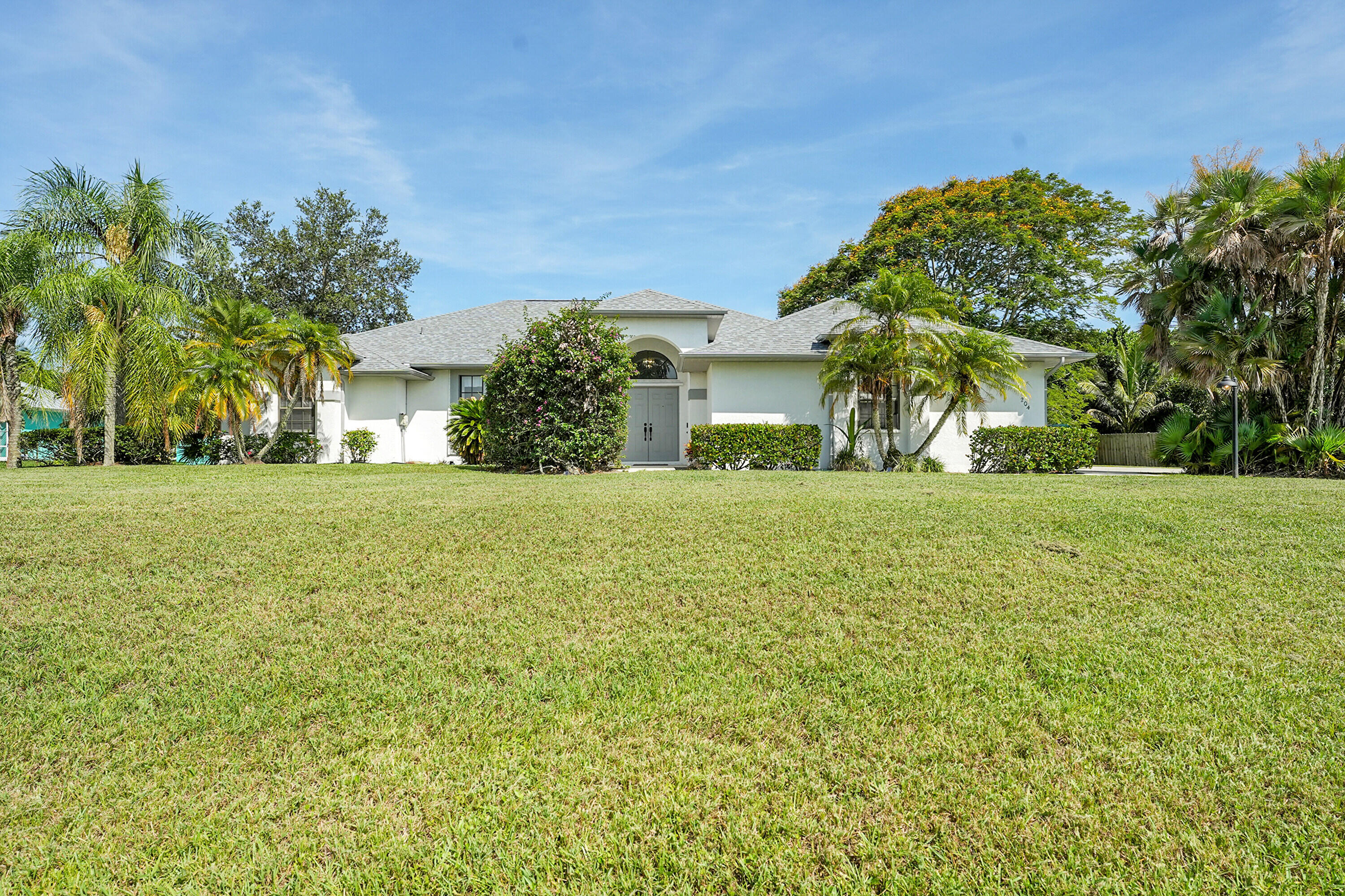 Property Photo:  204 SW Gettysburg Drive  FL 34953 