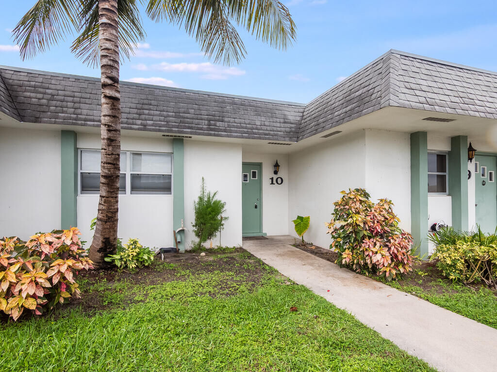 Property Photo:  2638 E Gately Drive 10  FL 33415
