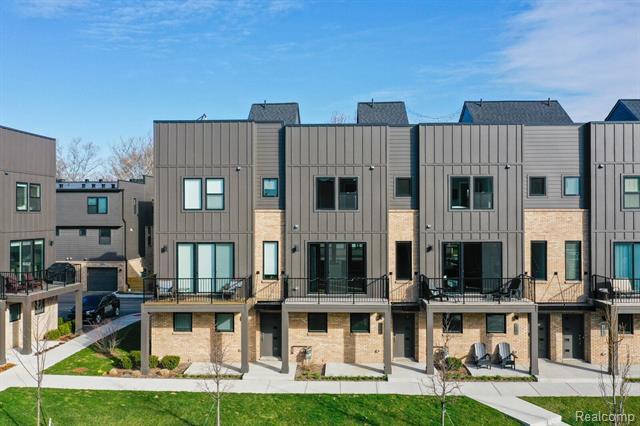 Property Photo: 1087 Hampton Circle 55 MI 48207