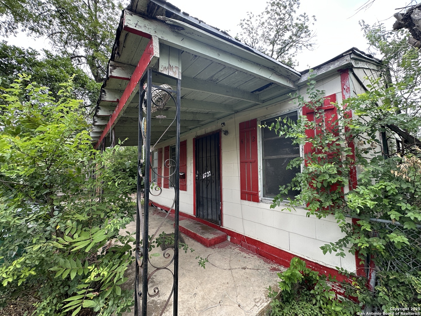 Property Photo: 412 Monticello TX 78223