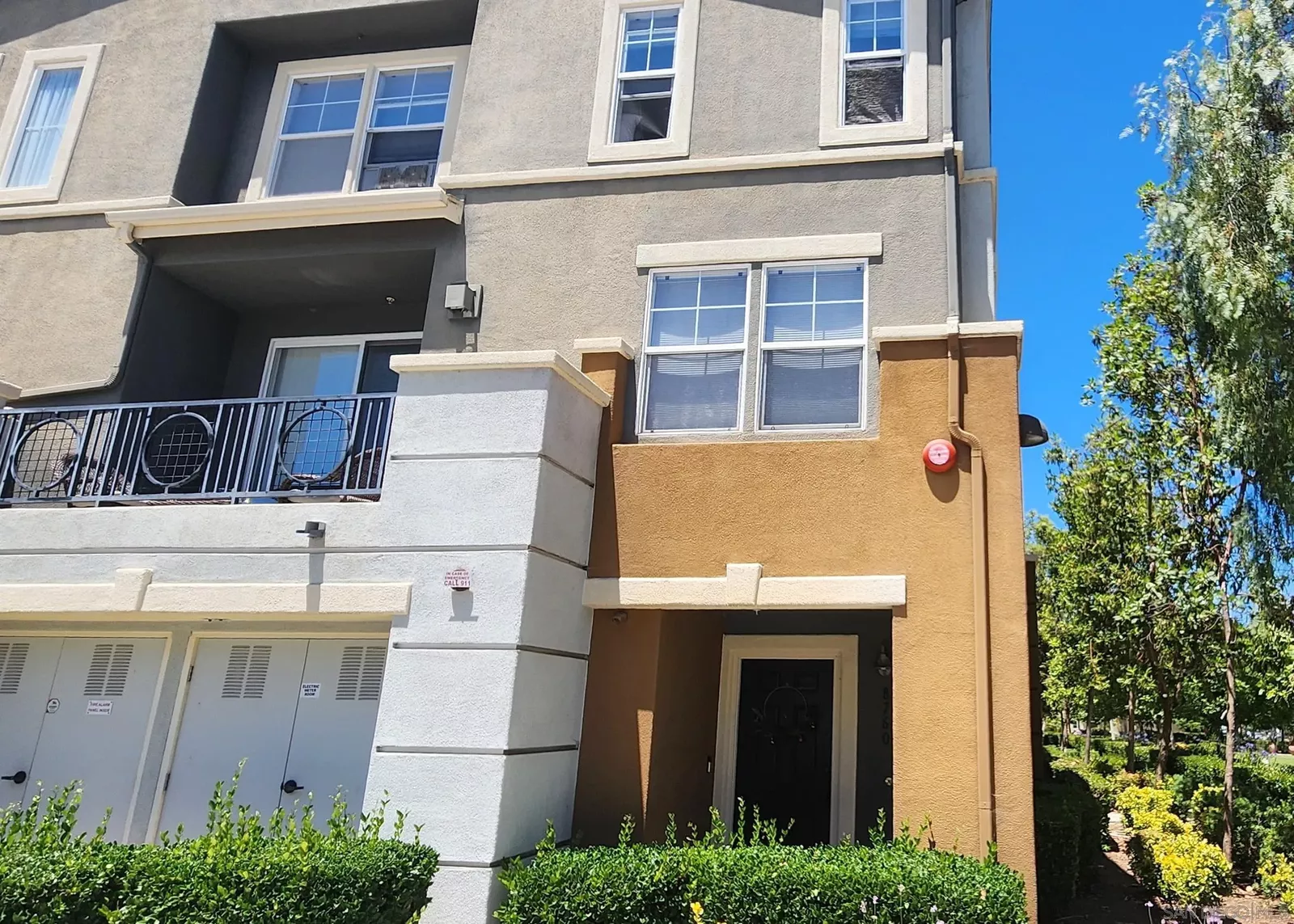 Property Photo: 8760 Esplanade Park Ln CA 92123