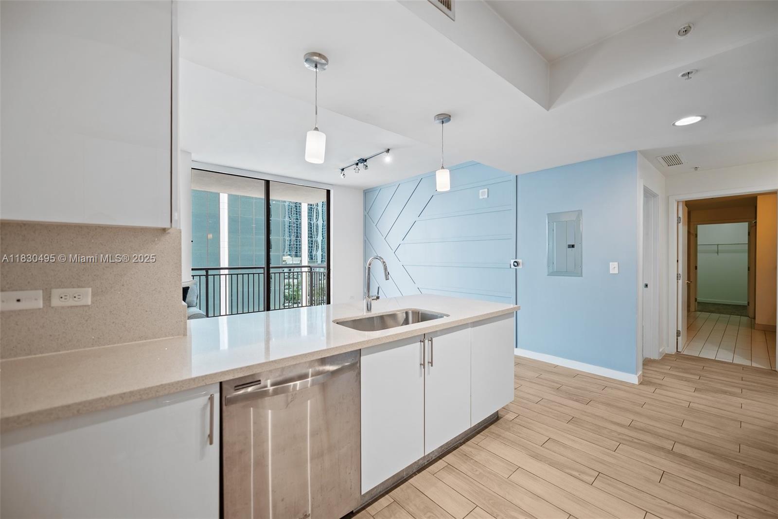 Property Photo: 999 SW 1st Ave 1615 FL 33130