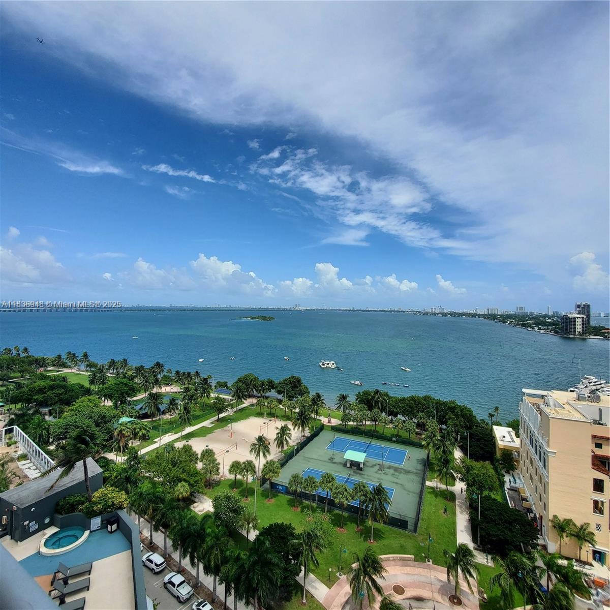 Property Photo: 1750 N Bayshore Dr 1702 FL 33132