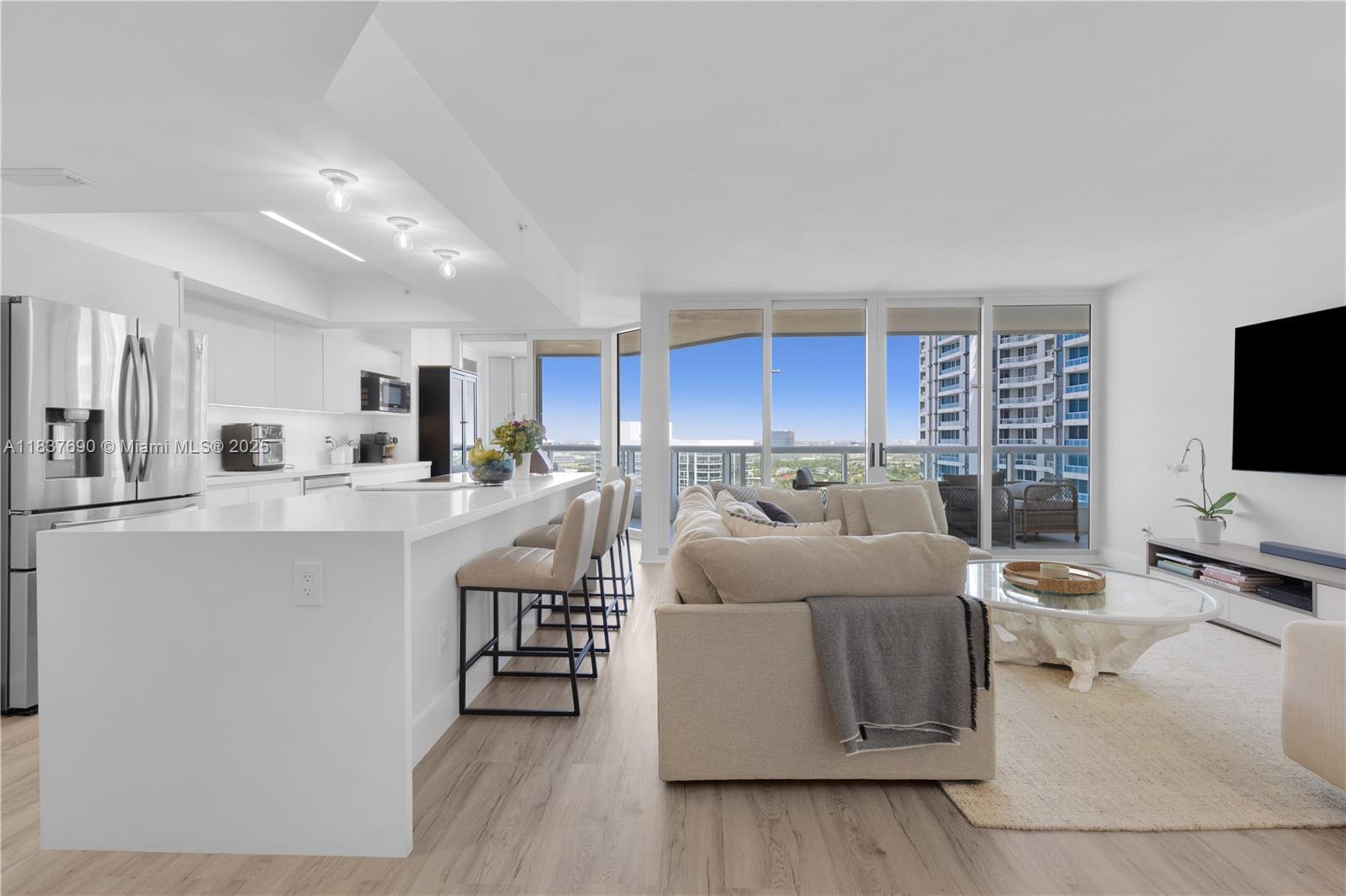 21055 Yacht Club Dr 2203  Aventura FL 33180 photo
