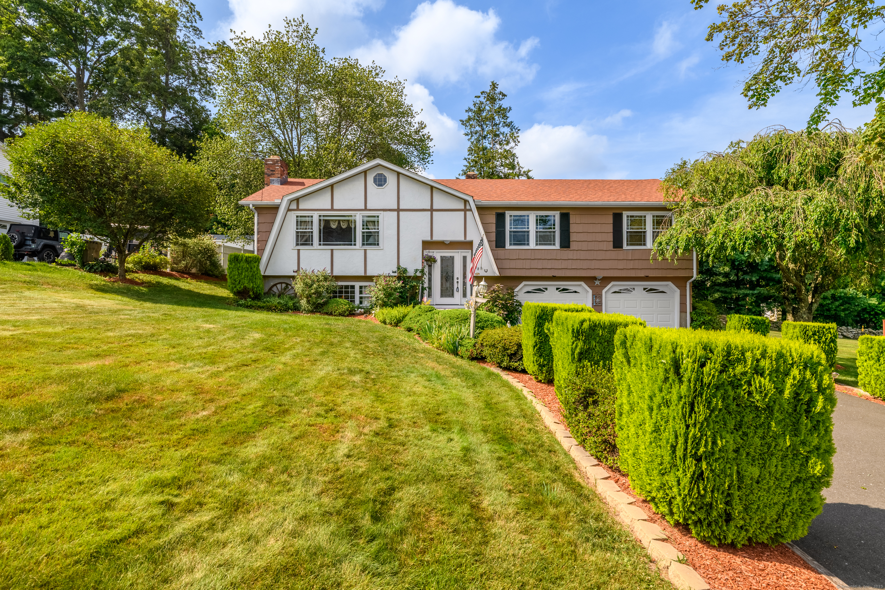 Property Photo:  38 Pine Street  CT 06611 