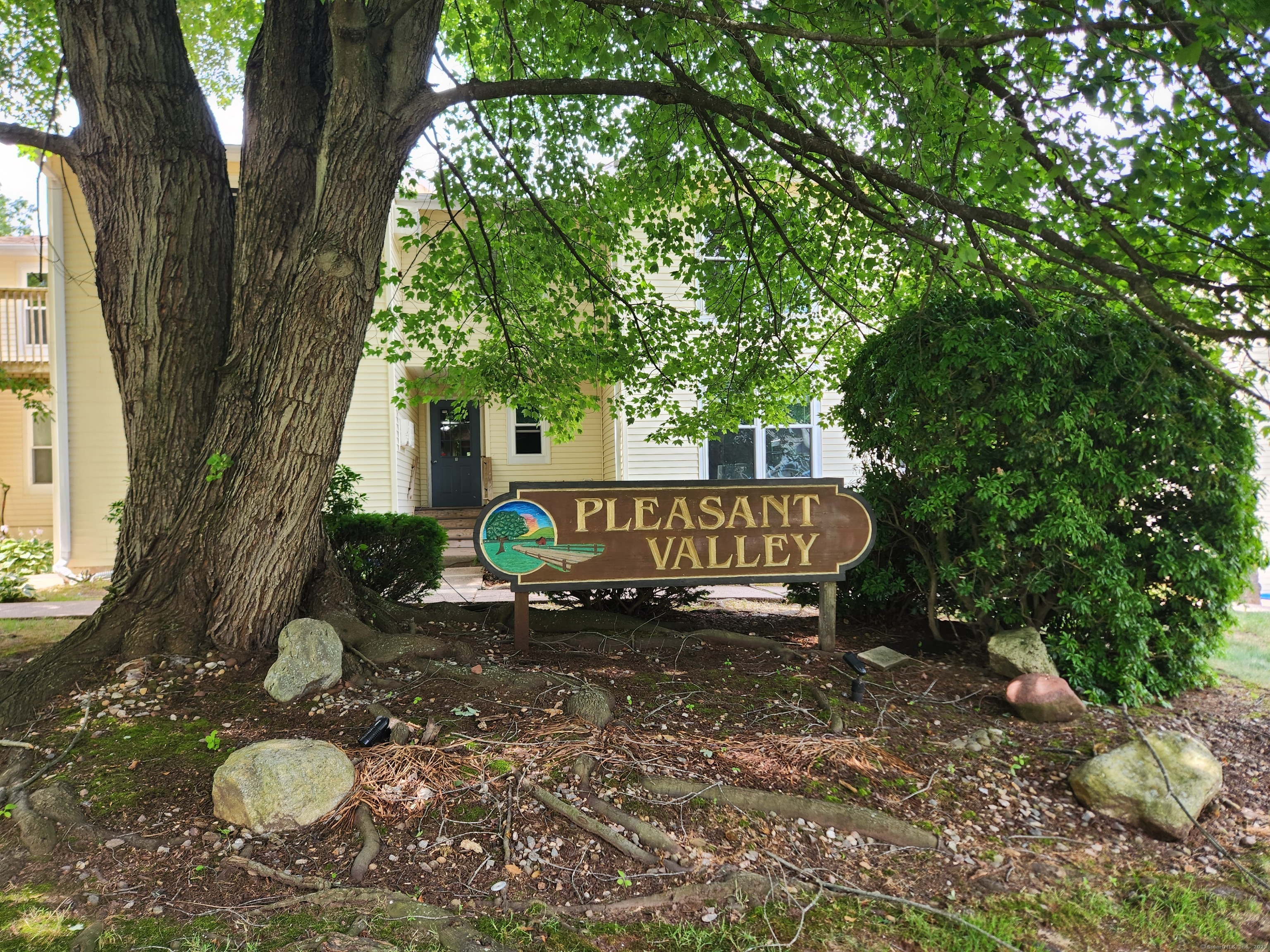 Property Photo: 205 Pleasant Vly Condo 205 CT 06074