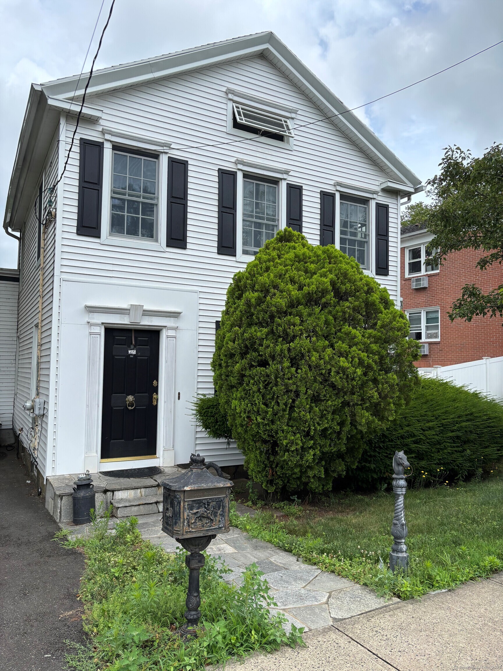 Property Photo:  355 Blake Street  CT 06515 