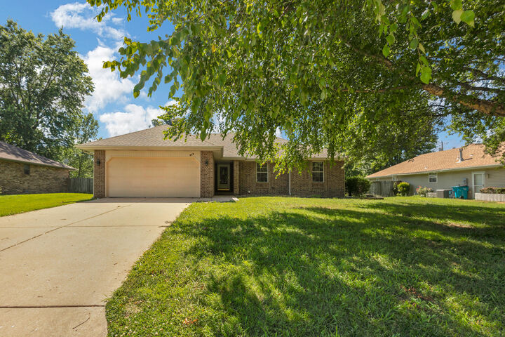 Property Photo:  519 N Lynette Avenue  MO 65738 