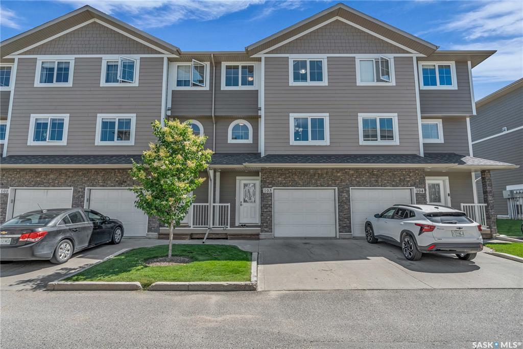 Property Photo: 212 Willis Crescent 103 SK S7T 0R6