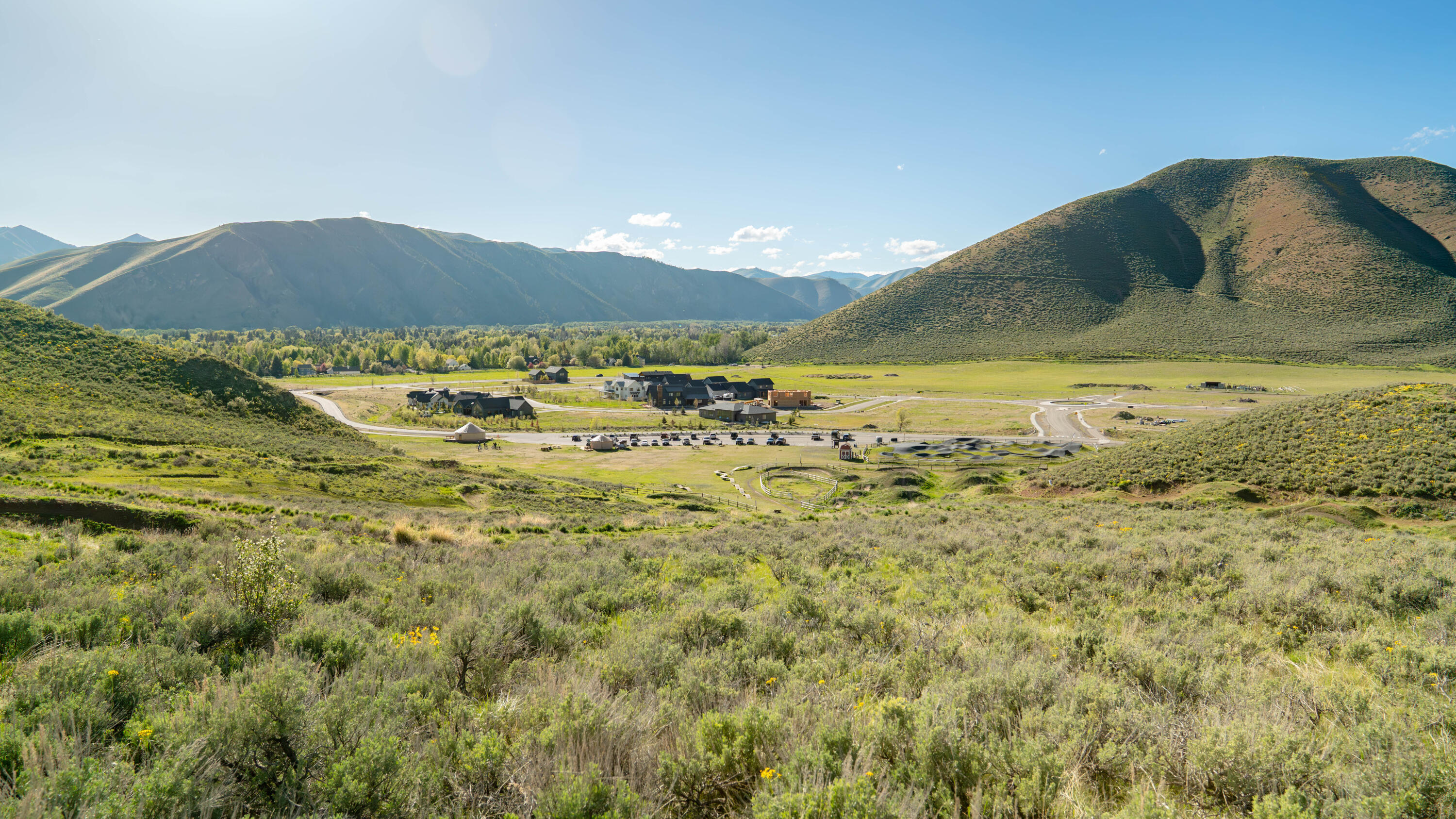 Property Photo: 1510 Fox Acres Rd ID 83333