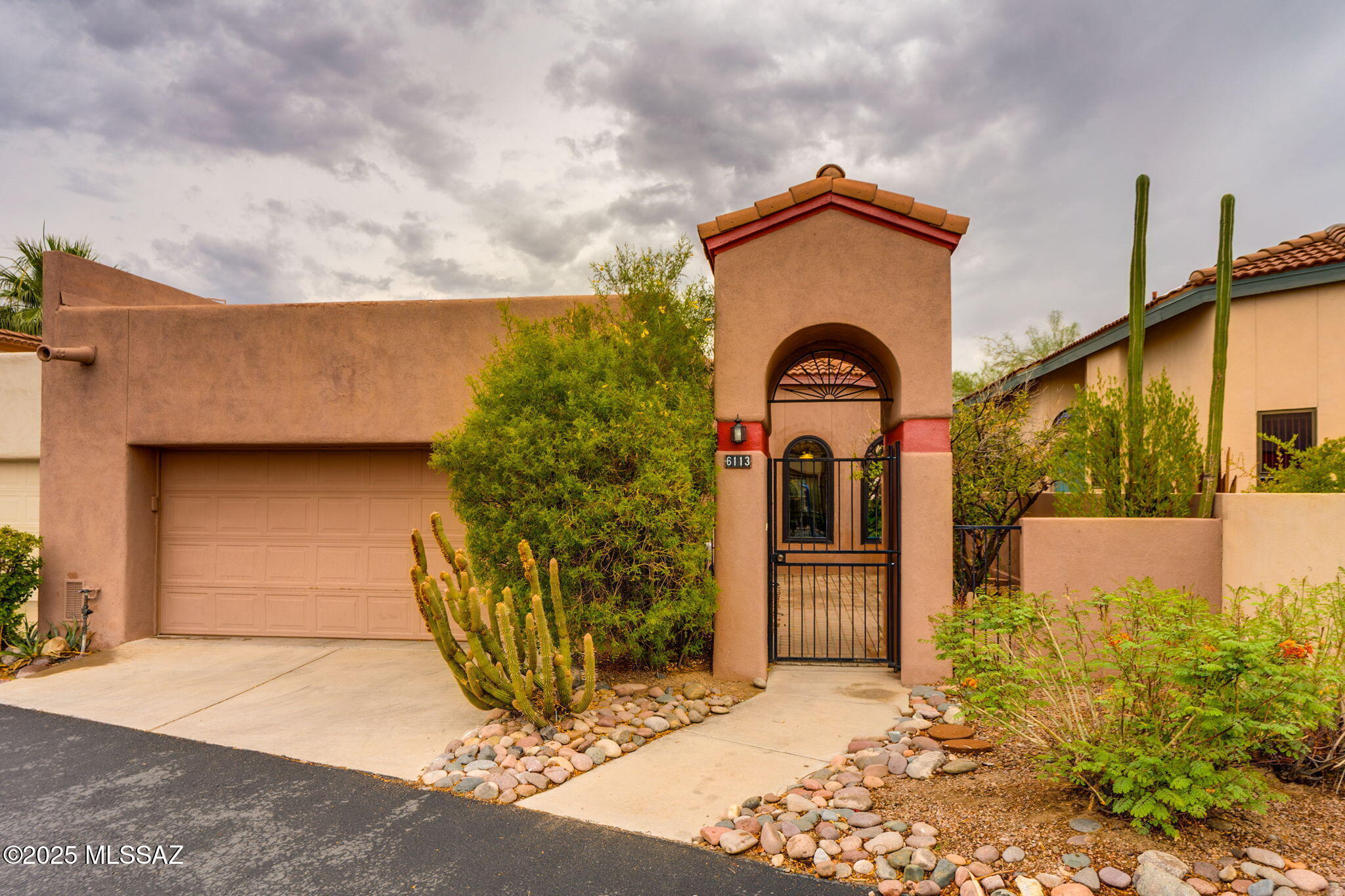 Property Photo: 6113 N Pascola Circle AZ 85718