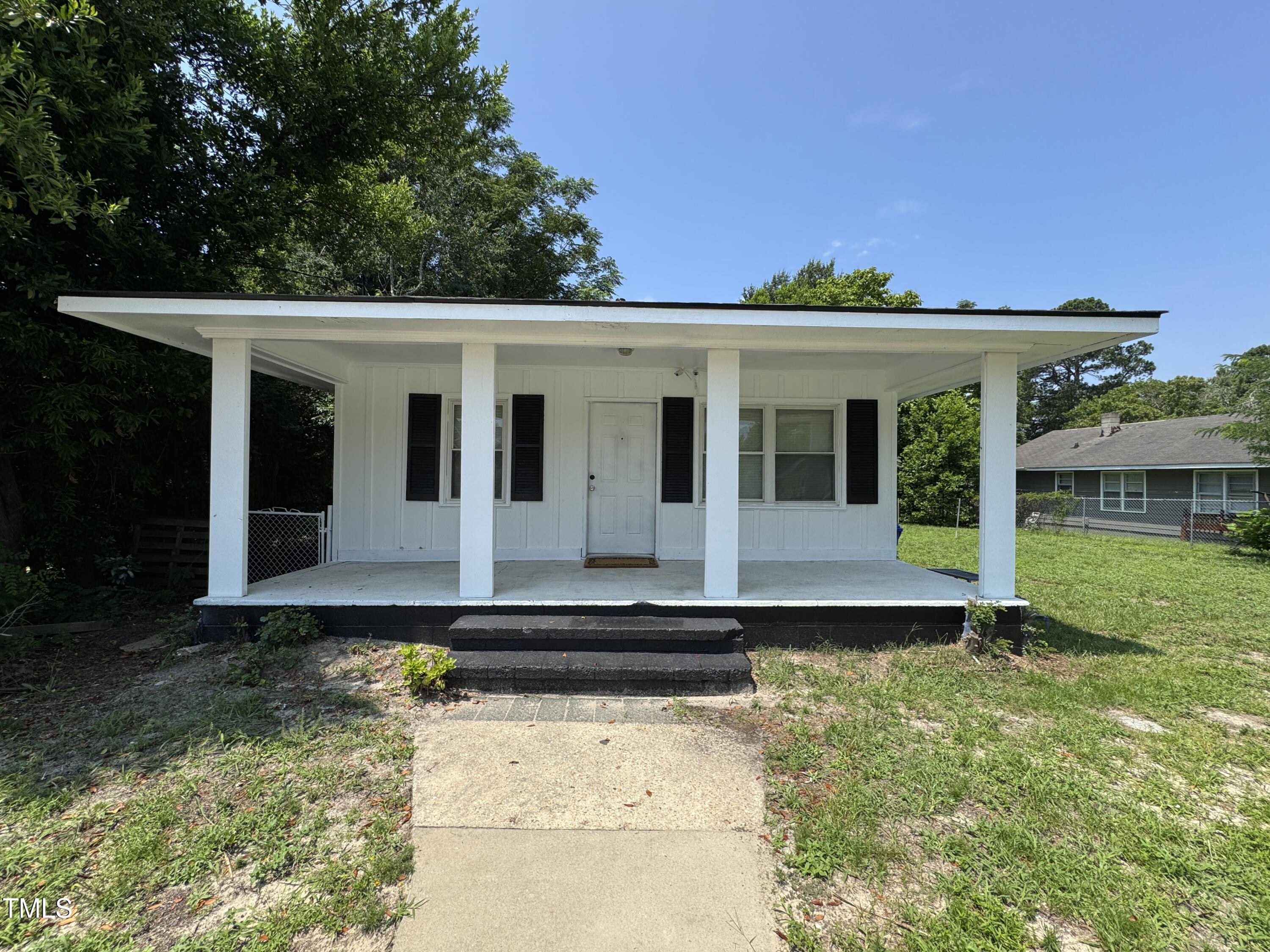 122 S 5th Street  Spring Lake NC 28390 photo