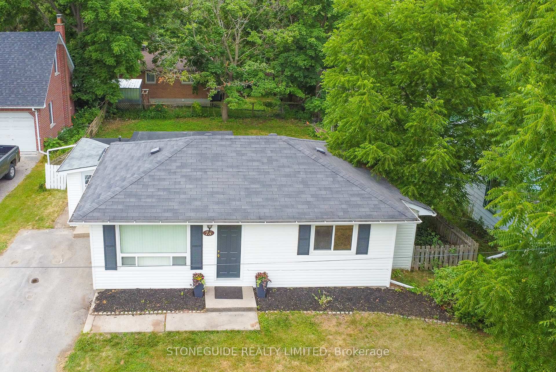 Property Photo: 75 Fraser Street ON K9J 0C5