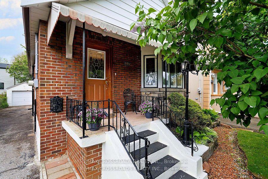 Property Photo:  334 O'Connor Drive  ON M4J 2V3 