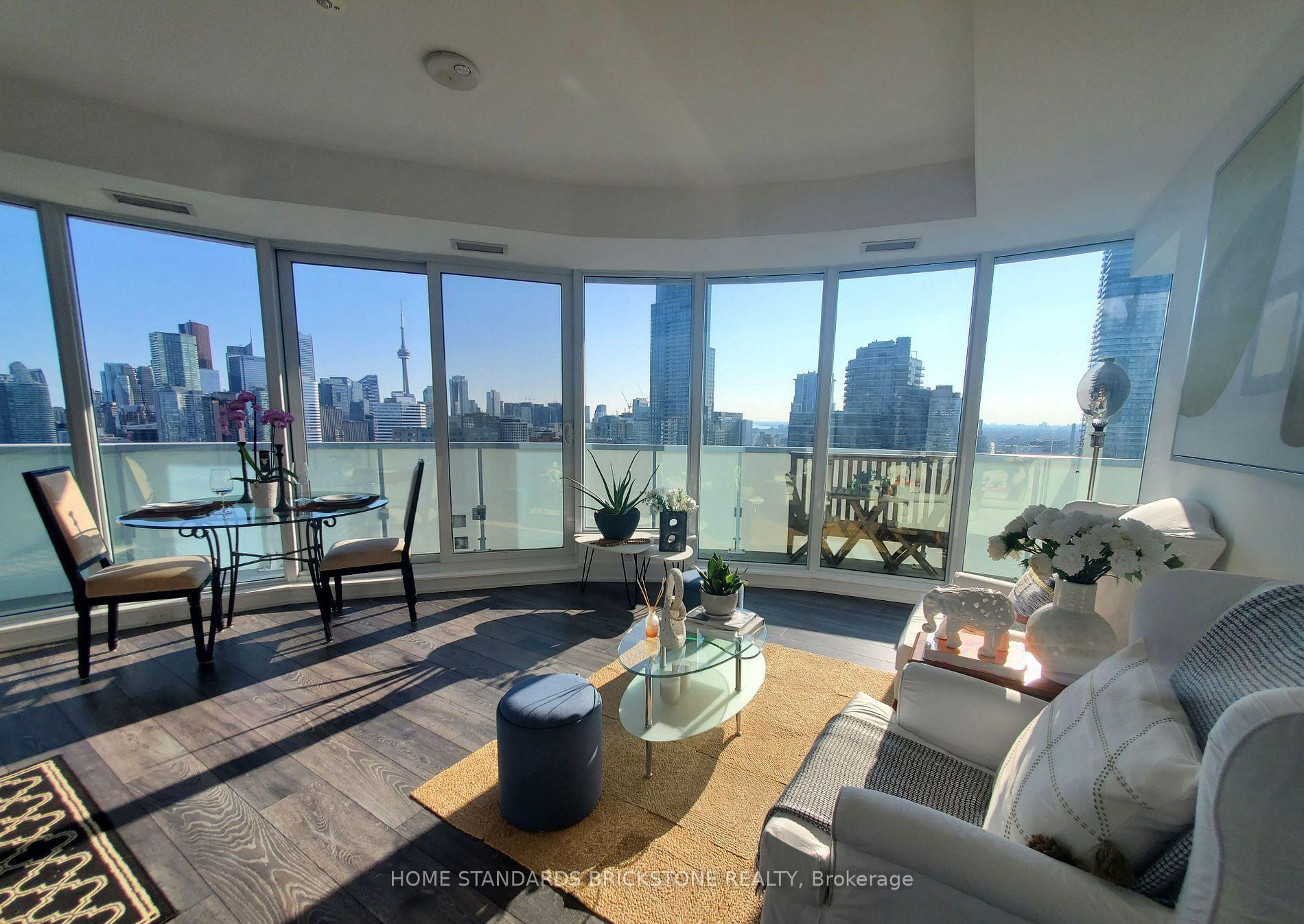 Property Photo: 403 Church Street 3102 ON M4Y 0C9
