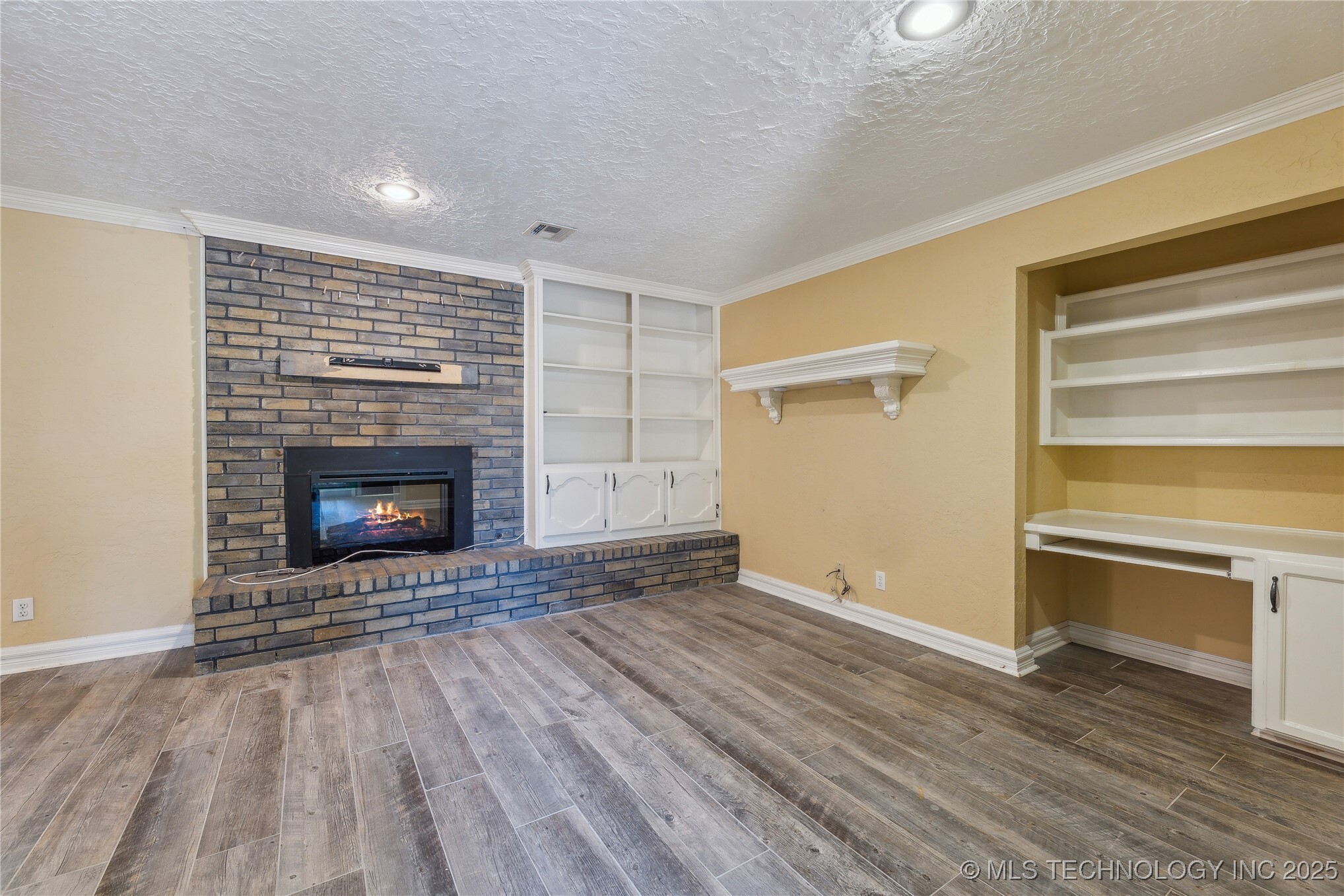 Property Photo: 3609 E Scenic Drive OK 74023