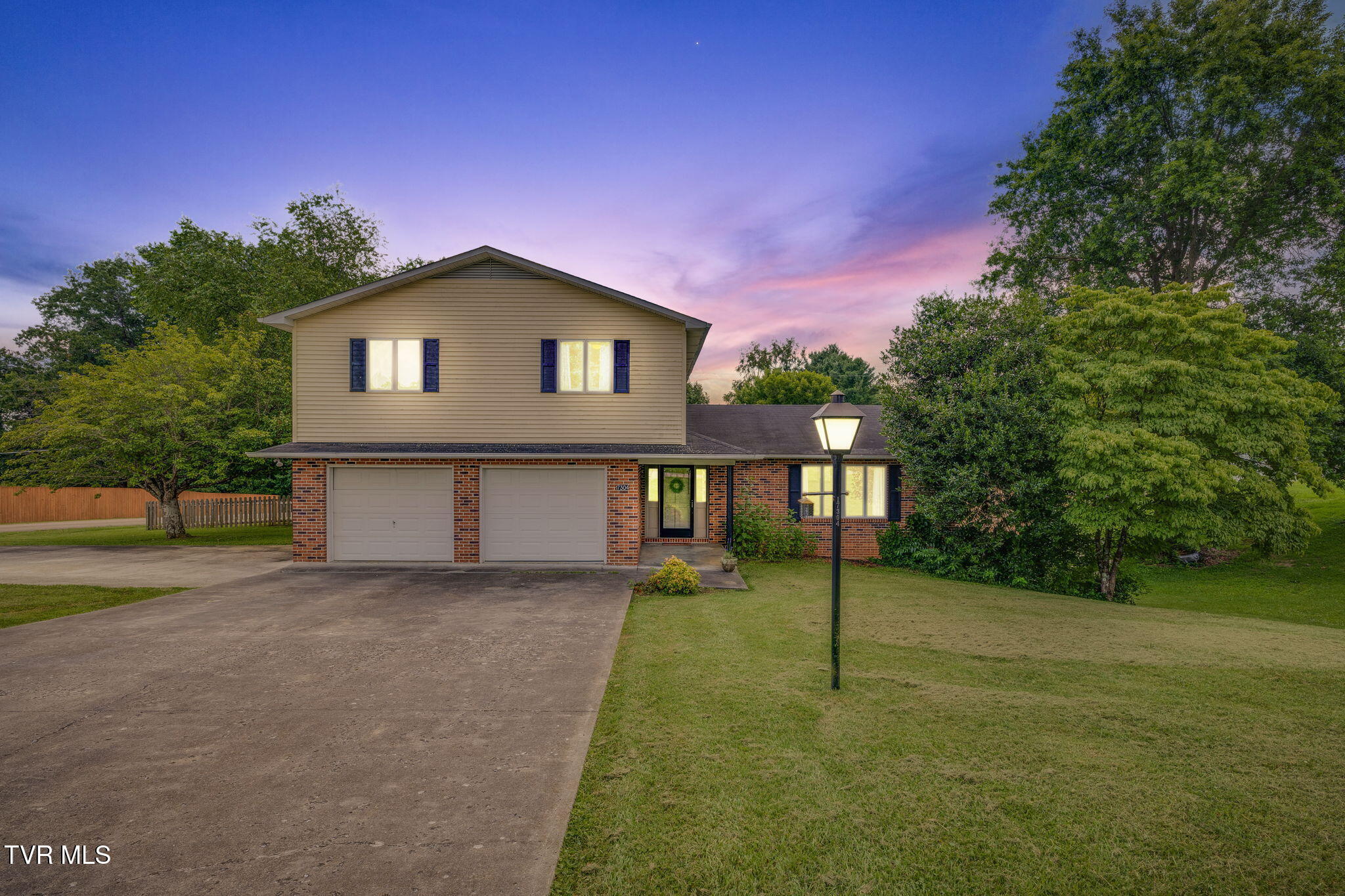 Property Photo: 17304 Mary Lee Drive VA 24210