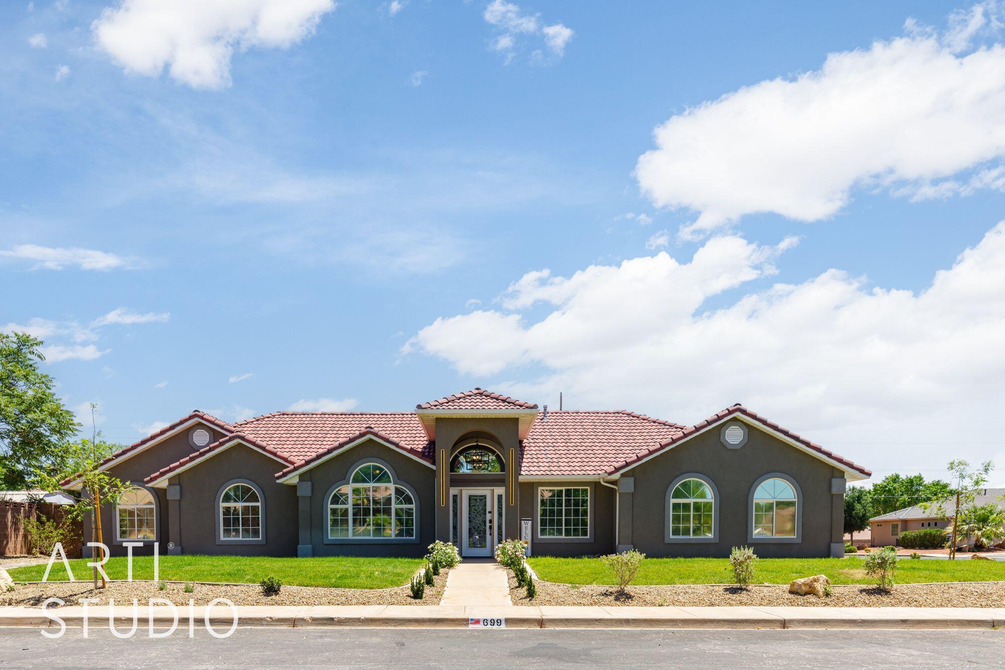 Property Photo: 699 S 160 E UT 84738
