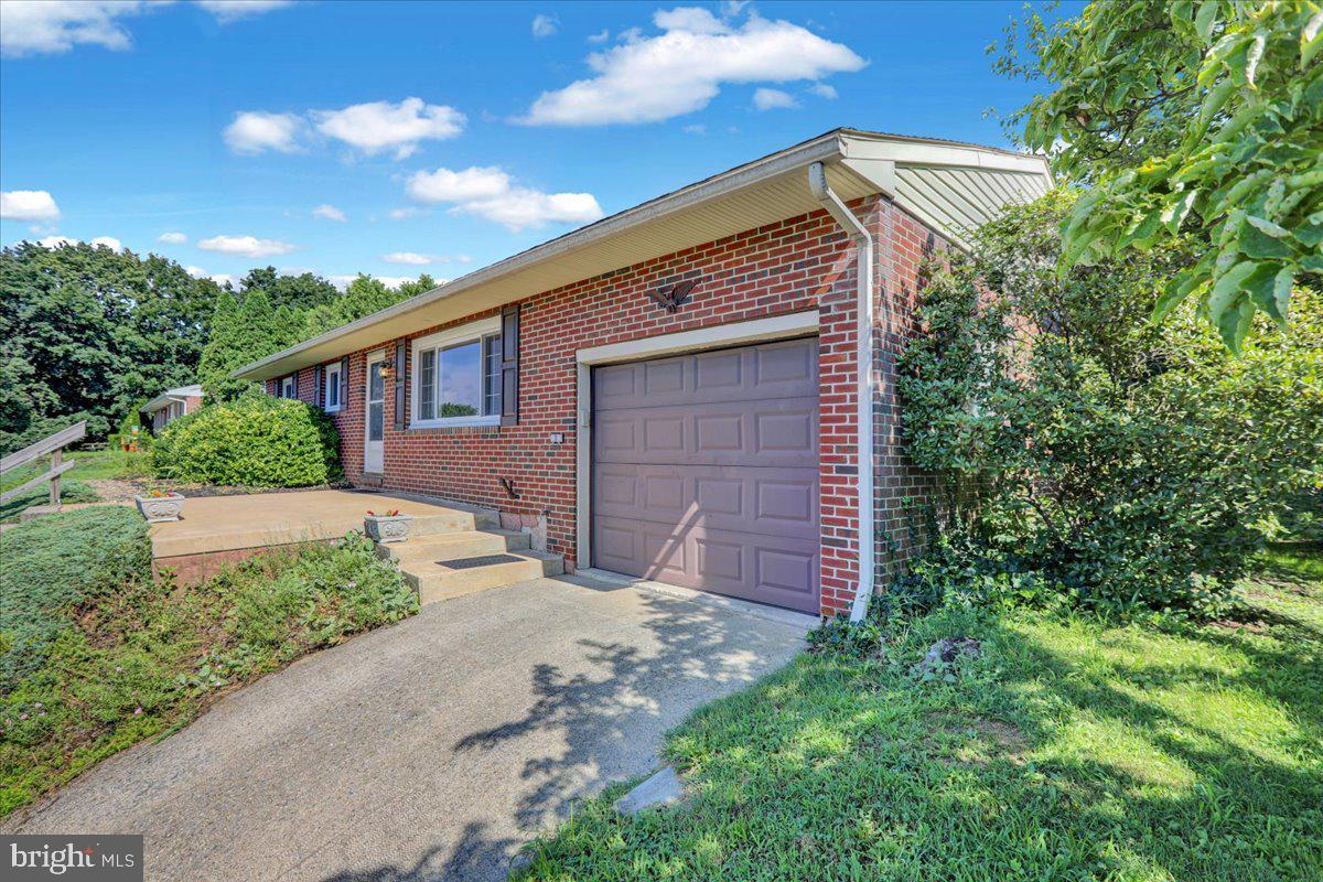Property Photo: 383 S Turner Street PA 19526