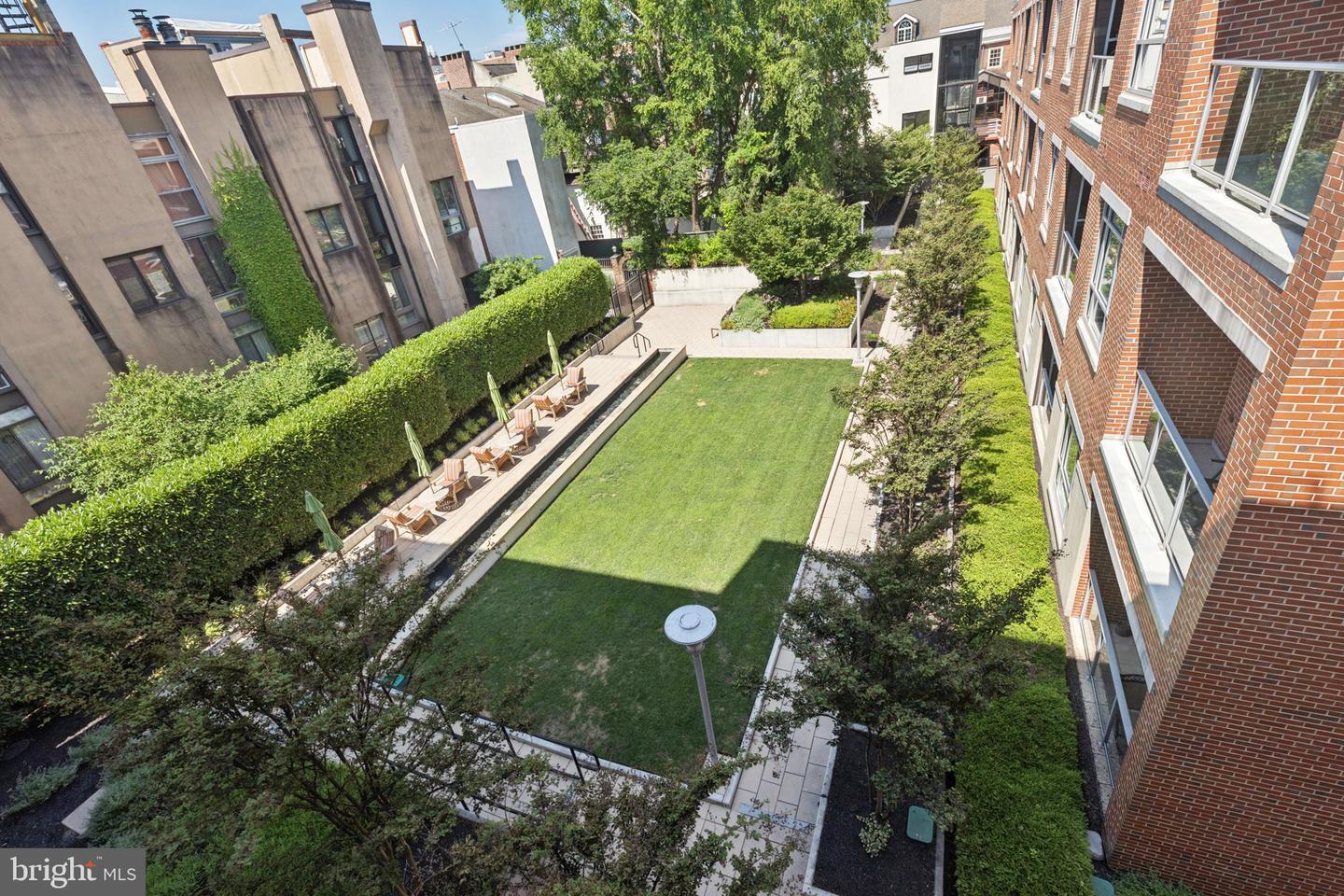 Property Photo: 410 S Front Street 304 PA 19147