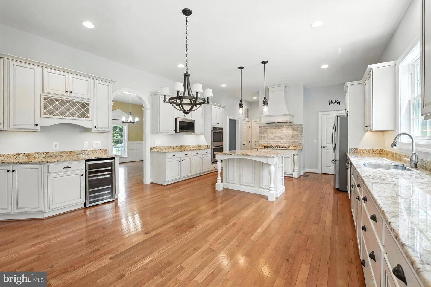 Property Photo: 10512 Chatham Ridge Way VA 22551