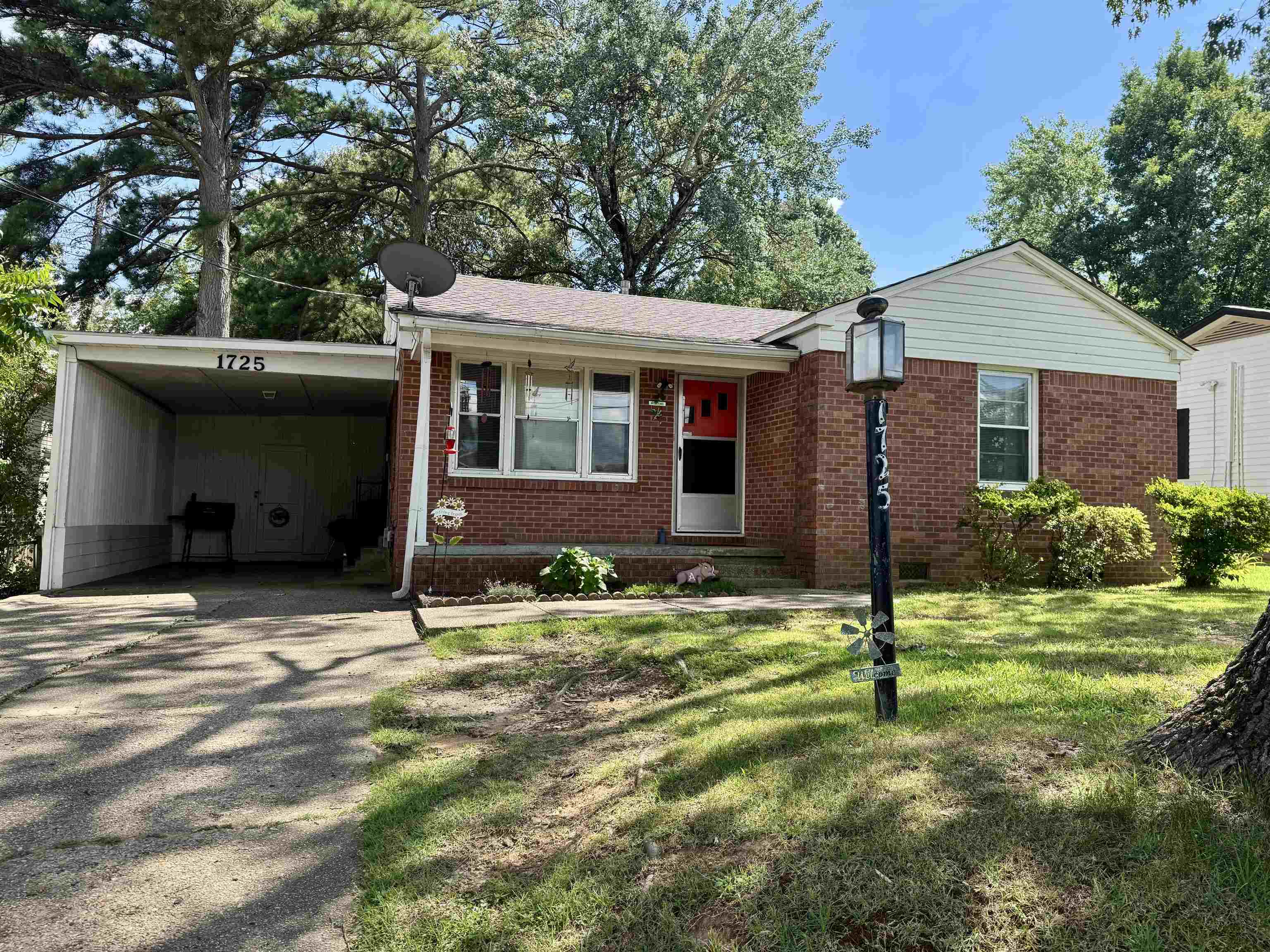 Property Photo:  1725 W Matthews Ave Avenue  AR 72401 