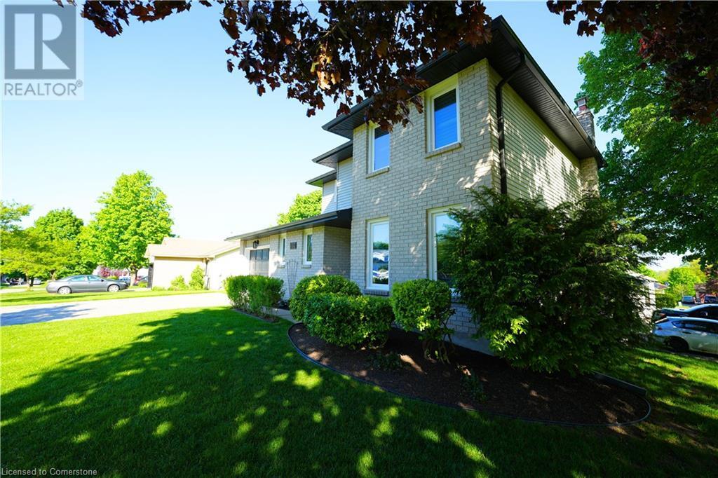 204 Quinte Court  Kitchener ON N2A 3K2 photo