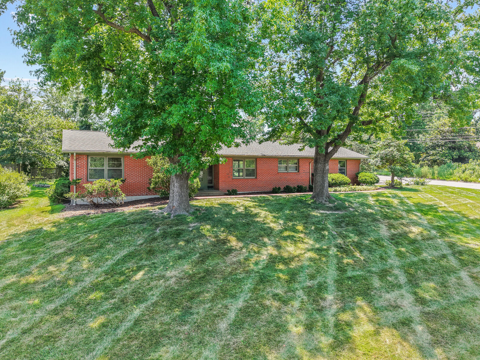 Property Photo: 802 Greenwood Ct MO 65203