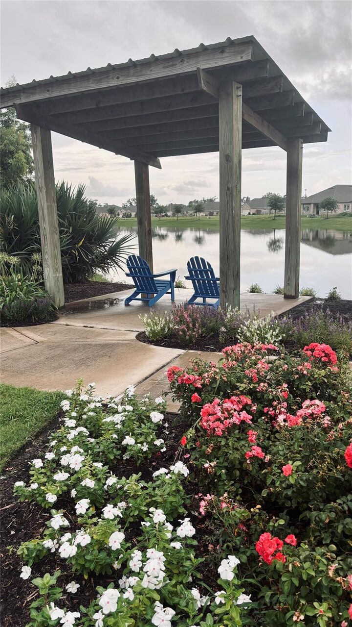 Property Photo:  214 Water Grass Trail  TX 77531 